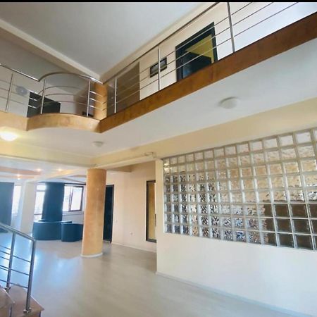 Апартаменты Apartament Central Констанца Экстерьер фото