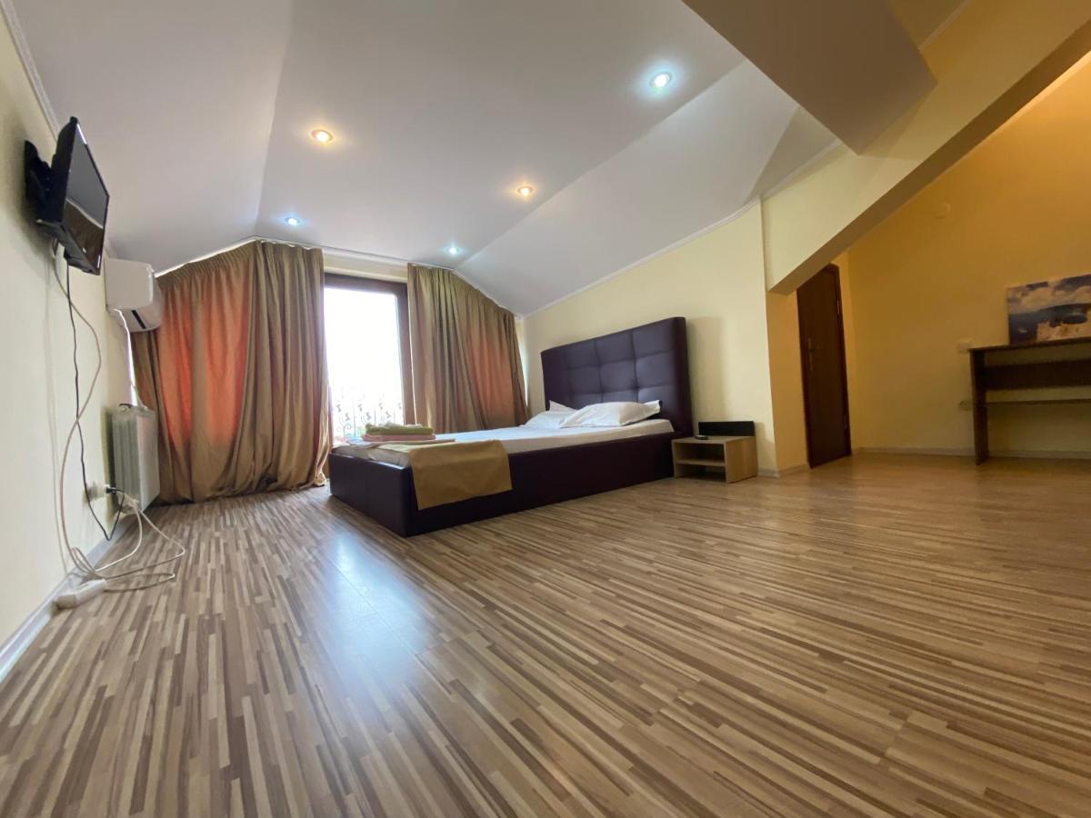 Апартаменты Apartament Central Констанца Экстерьер фото