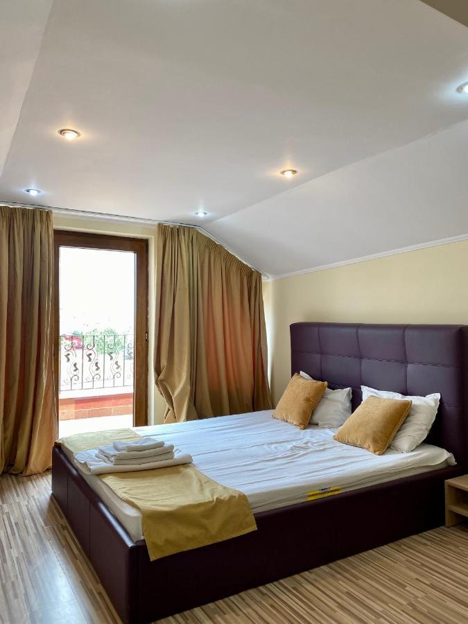 Апартаменты Apartament Central Констанца Экстерьер фото