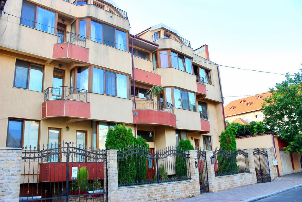 Апартаменты Apartament Central Констанца Экстерьер фото